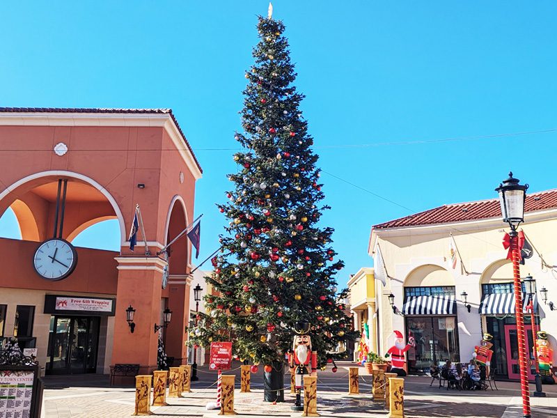 Christmas tree at Simi Valley Center