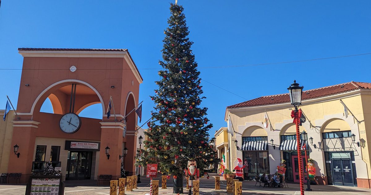 Simi Valley Christmas tree