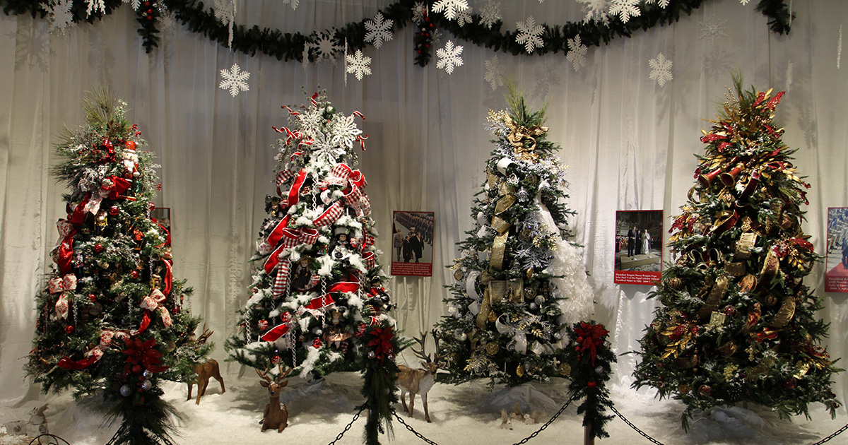 christmas exhibit at Reagan